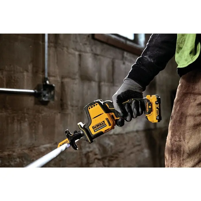12v-xr-reciprocating-saw-2-aku-2ah-72179-wlononwcreh46.webp