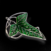 NOBLE COLLECTION The Lord Of The Rings Elven Leaf Brooch Costume Replica