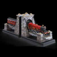 NOBLE COLLECTION - HARRY POTTER - HOGWARTS EXPRESS BOOKEND