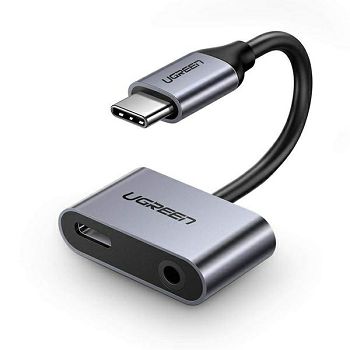 Ugreen USB-C on 3.5mm + USB-C Hub Adapter - box