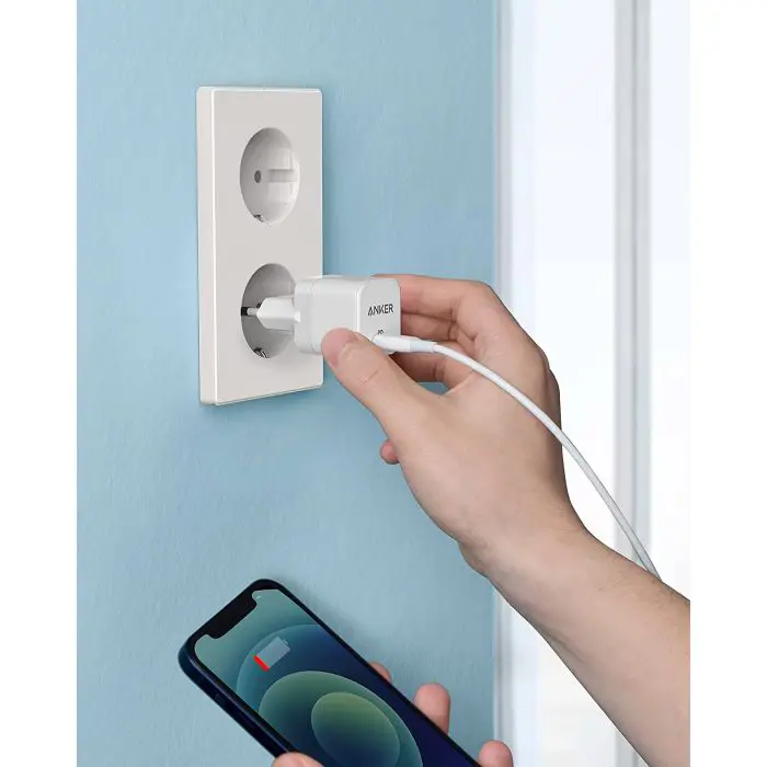 anker-powerport-iii-20w-usb-c-wall-charger-23380-e0001040.webp