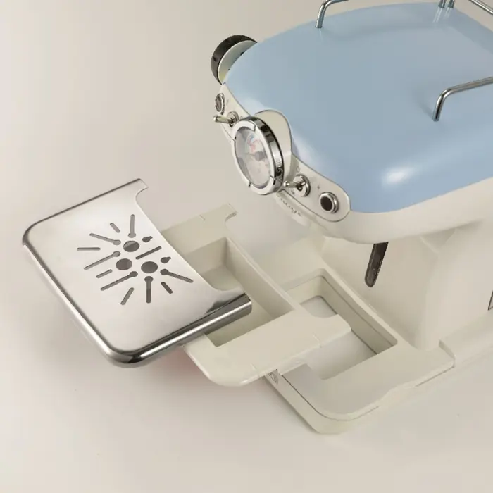 ariete-american-vintage-espresso-machine-beigelight-blue-72885-1389bl-w.webp