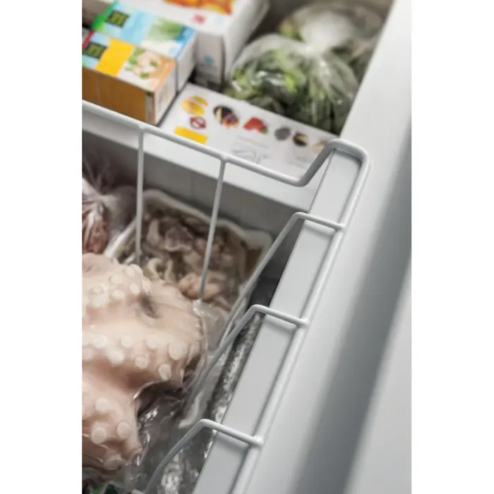 bauknecht-gt-270-2-chest-freezer-white-1546-gt2702-w.webp