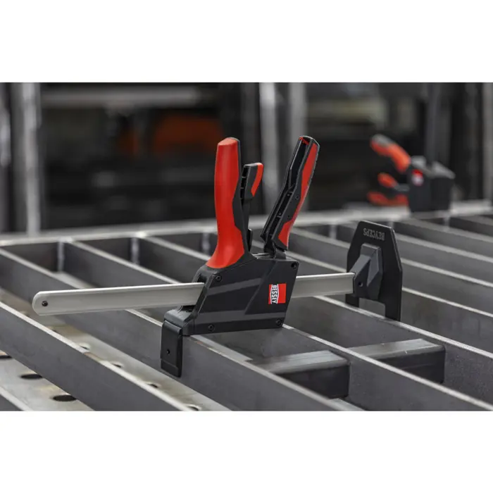 bessey-one-hand-assembly-tool-beyceps-bey23-clamp-blackred-u-57126-bey23-w.webp