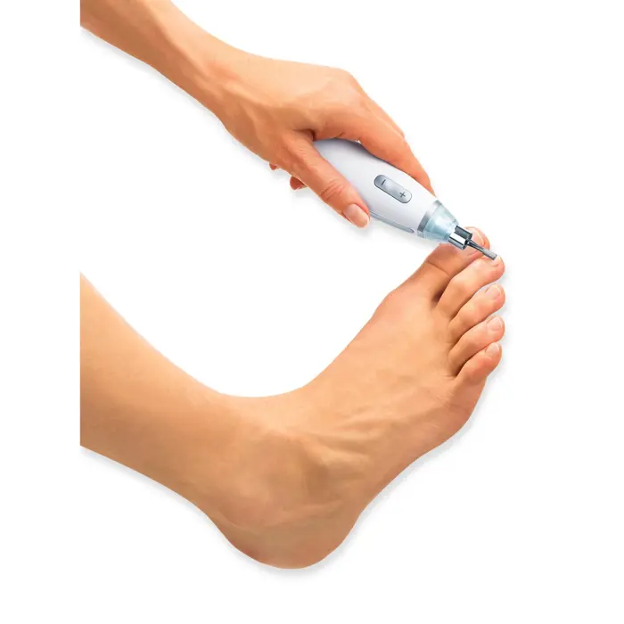 beurer-mp-62-manicure-pedicure-set-nail-care-white-silver-94194-57035-w.webp