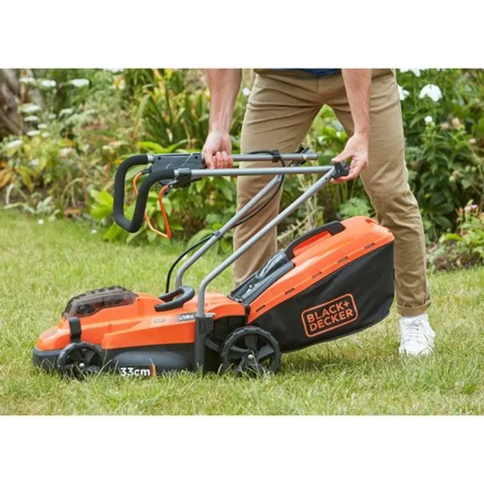black-decker-bcmw3318l2-push-lawn-mower-battery-black-orange-63085-wlononwcrbw85.webp