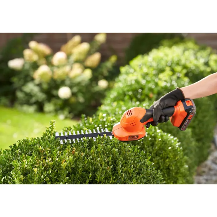 black-decker-bcss18d1-qw-power-hedge-trimmer-59927-wlononwcredur.webp