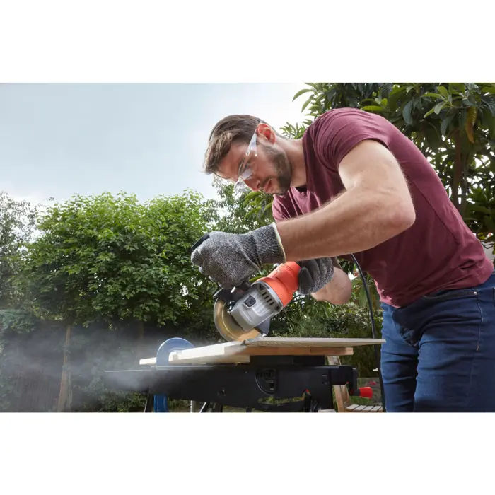 blackdecker-angle-grinder-beg010-orangeblack-710-watts-115-m-95323-beg010-qs-w.webp