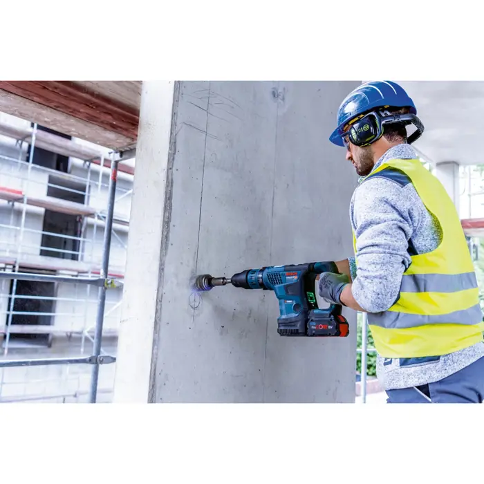 bosch-cordless-hammer-drill-biturbo-gbh-18v-36-c-professiona-19679-0611915001-w.webp
