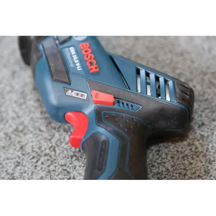 bosch-cordless-saber-saw-gsa-12v-14-solo-professional-12v-bl-89000-060164l902-w.webp