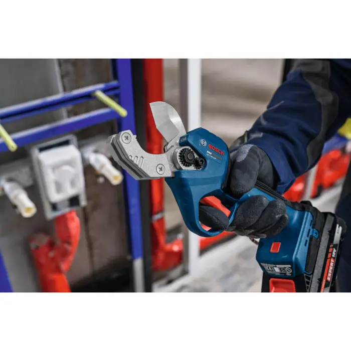 bosch-powertools-cordless-pipe-cutter-pro-gpc18v-32p-retail-23287-06019s2000-w.webp