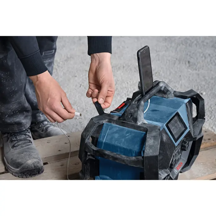 bosch-powertools-gpb-18vh-6-src-blueblack-fm-dab-aux-bluetoo-70722-06014a6200-w.webp