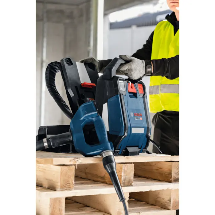bosch-powertools-pro-gdi59-65d-concrete-vibrator-blackblue-5-43003-06019p9300-w.webp