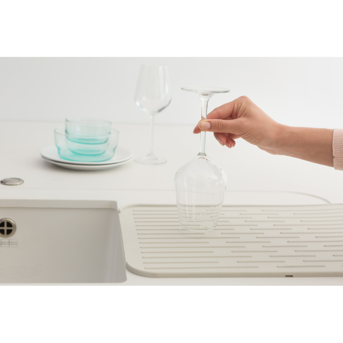 brabantia-silicone-dish-drying-mat-white-117466-27580-e0003160.webp