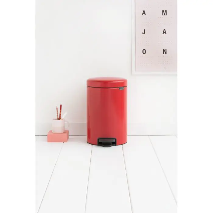 brabantia-trash-can-12l-red-71665-e0003110.webp