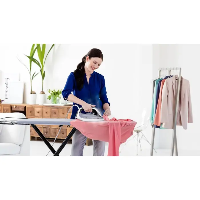 braun-texstyle-7-pro-si-7149-steam-iron-whiteblack-48674-0127403108-w.webp