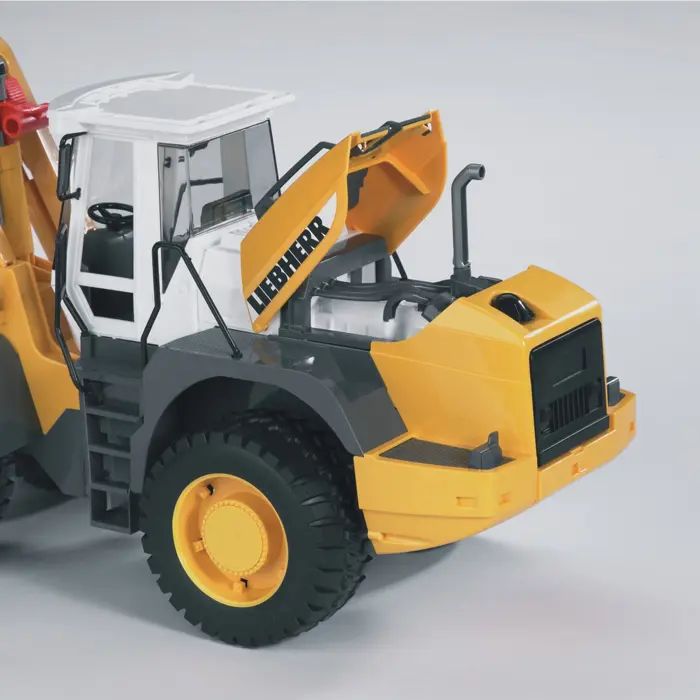 bruder-liebherr-wheel-loader-l574-26209-02430-w.webp