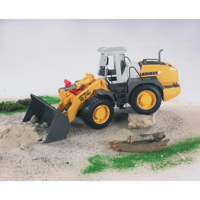 bruder-liebherr-wheel-loader-l574-56812-02430-w.webp