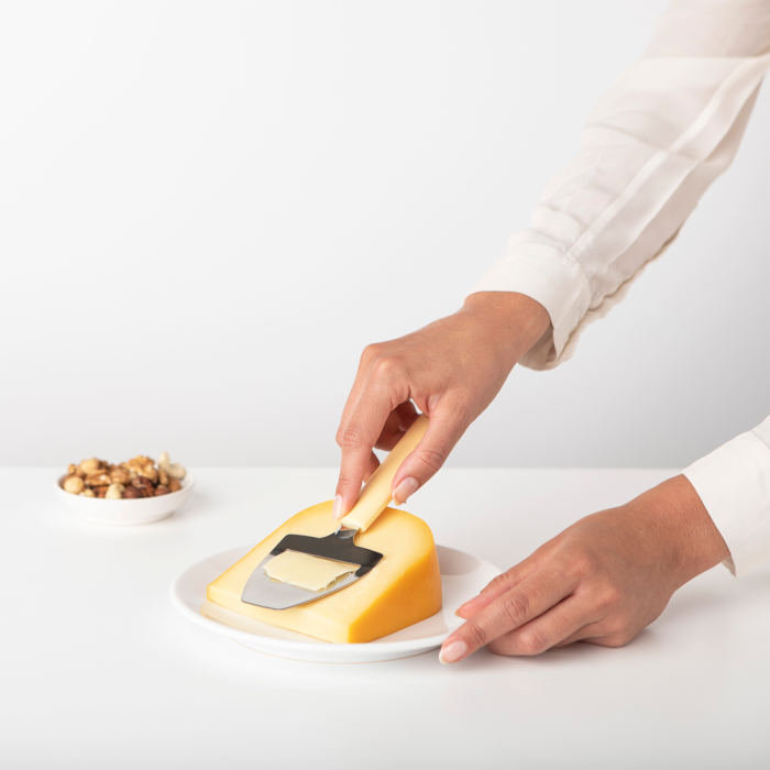 cheese-knife-by-brabantia-51409-e0003205.webp