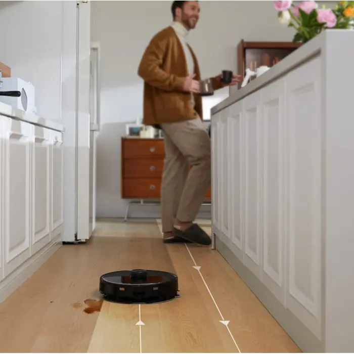 cleaning-robot-roborock-s8-maxv-ultra-black-3795-wlononwcrgia2.webp