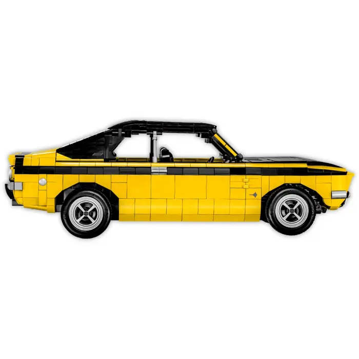 cobi-opel-manta-a-1970-construction-toy-scale-112-72599-cobi-24339-w.webp