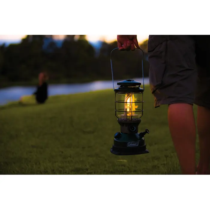 coleman-northstar-gasoline-lantern-1138-lumen-23240-2000-750e-w.webp