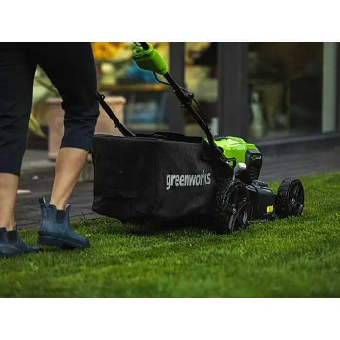 cordless-lawnmower-with-drive-40v-46-cm-greenworks-gd40lm46s-23338-nakgrwkos0029.webp