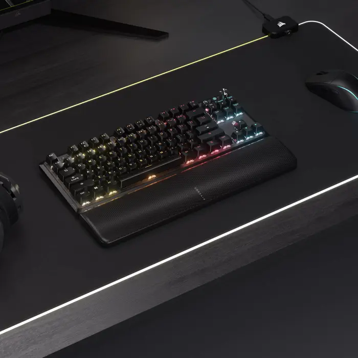 corsair-k70-core-tkl-wireless-rgb-gaming-tastatur-mechanisch-48383-gata-2835-ck.webp
