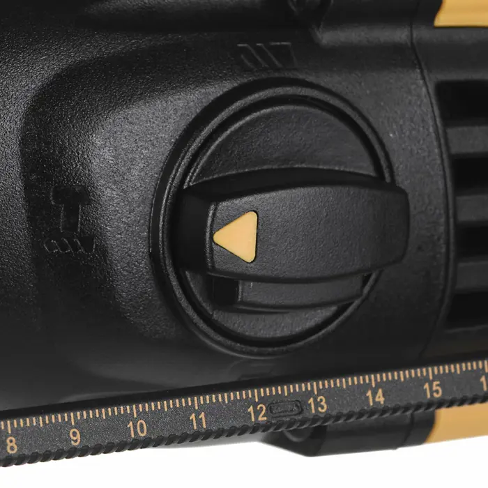 dewalt-d25133k-rotary-hammer-sds-plus-1500-rpm-800-w-43317-neldewmwe0002.webp