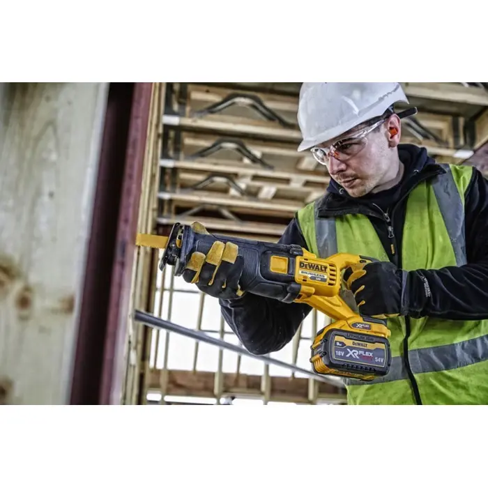 dewalt-dcs389nt-reciprocating-saw-flexvolt-54v-tstak-black-y-39723-nakdewpis0020.webp