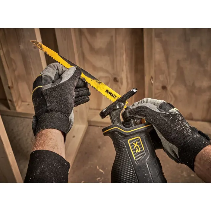 dewalt-pila-szablasta-18v-dcs382n-14158-wlononwcr0471.webp