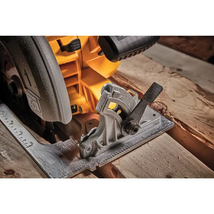 dewalt-pilarka-tarczowa-18v-flexvolt-advantage-190mm-tstak-d-83832-wlononwcr0365.webp