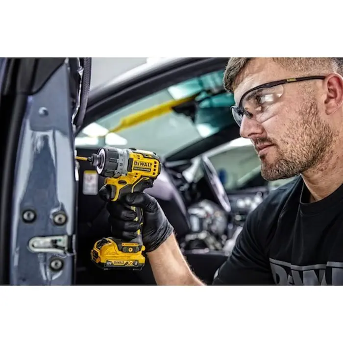 dewalt-wkretarka-12v-14-dcf601d2-8nm-2x20ah-17046-wlononwcr0461.webp