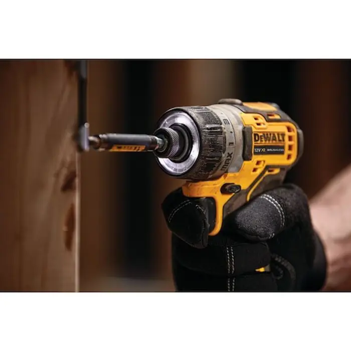 dewalt-wkretarka-12v-14-dcf601d2-8nm-2x20ah-8497-wlononwcr0461.webp