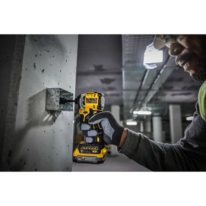 dewalt-zakretarka-udarowa-18v-2x17ah-powerstack-dcf850e2t-67397-wlononwcr0370.webp