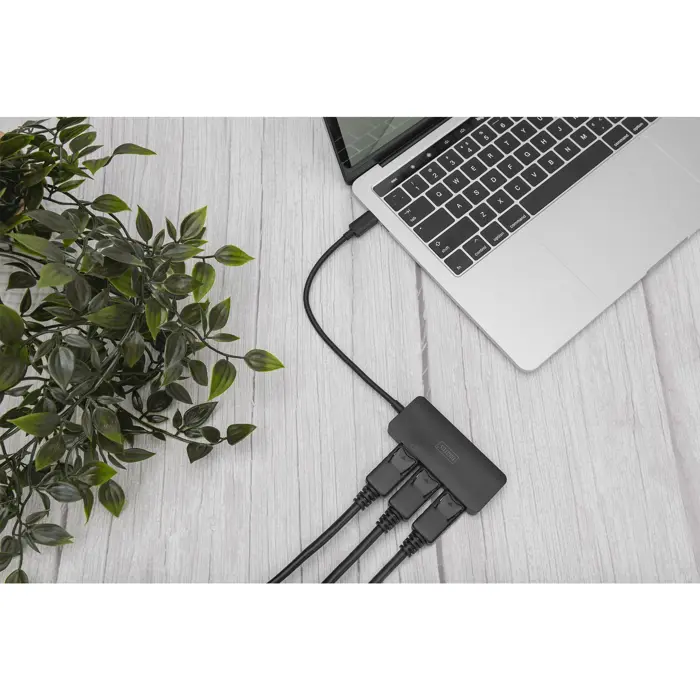 digitus-3-port-mst-video-hub-docking-station-usb-c-3x-displa-12135-ds-45334-w.webp