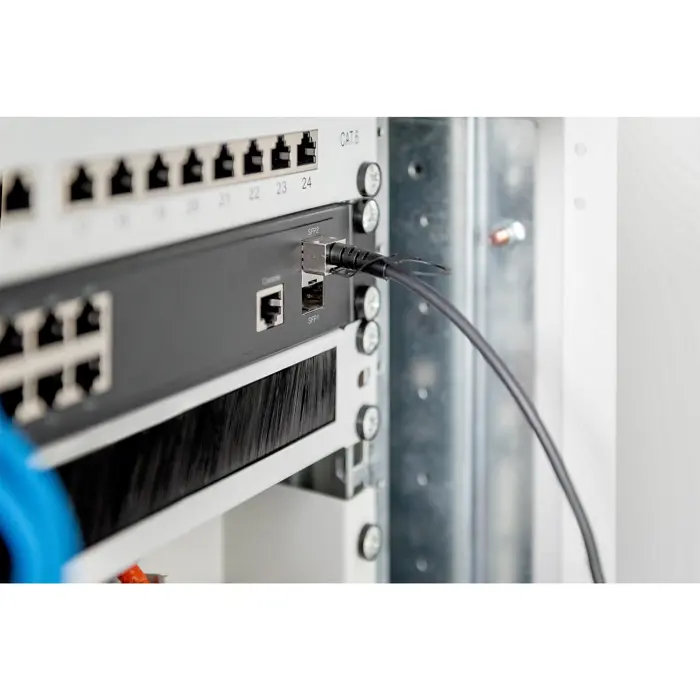 digitus-cable-sfp-10g-dac-black-10-meters-11414-dn-81226-w.webp