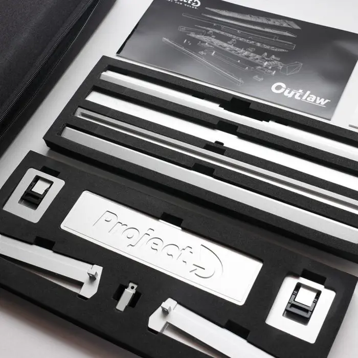 ducky-outlaw-65-gaming-keyboard-barebone-silver-iso-12085-wlononwcrczef.webp