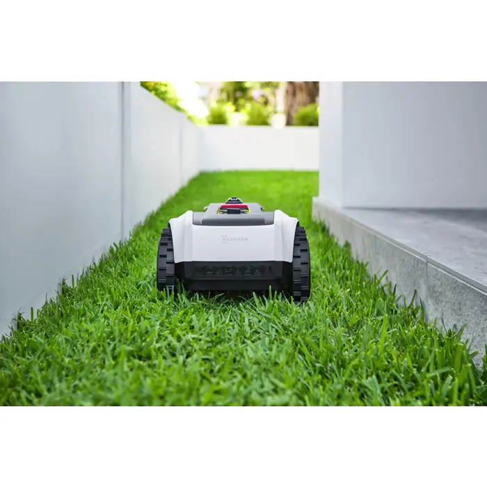 ecovacs-goat-o500-panorama-robotic-lawn-mower-battery-black--96141-nakecorko0001.webp