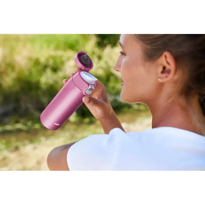 emsa-travel-mug-light-thermal-mug-04-liters-pink-flip-lid-42753-n2151100-w.webp