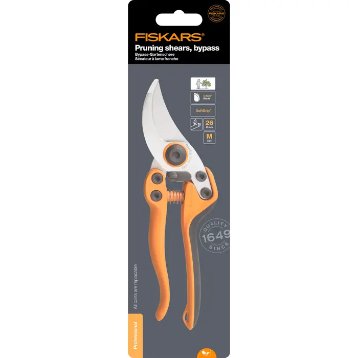 fiskars-professional-bypass-pruning-shears-pb-8-m-orangeblac-91132-1020204-w.webp