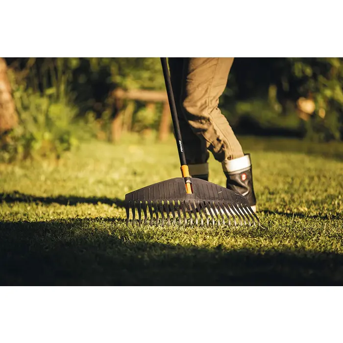 fiskars-solid-handle-blackorange-76707-1014913-w.webp