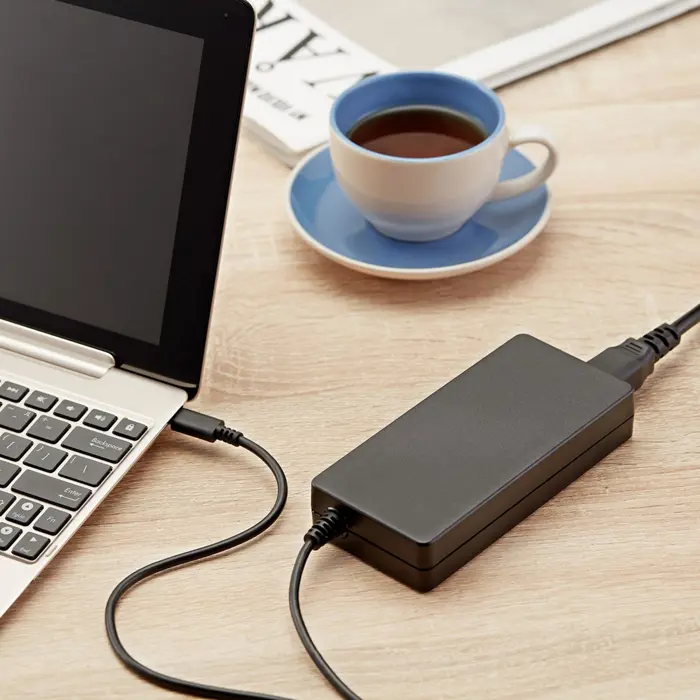fsp-notebook-power-supply-nb-c-100w-black-usb-c-connection-p-26457-pna1000201-w.webp