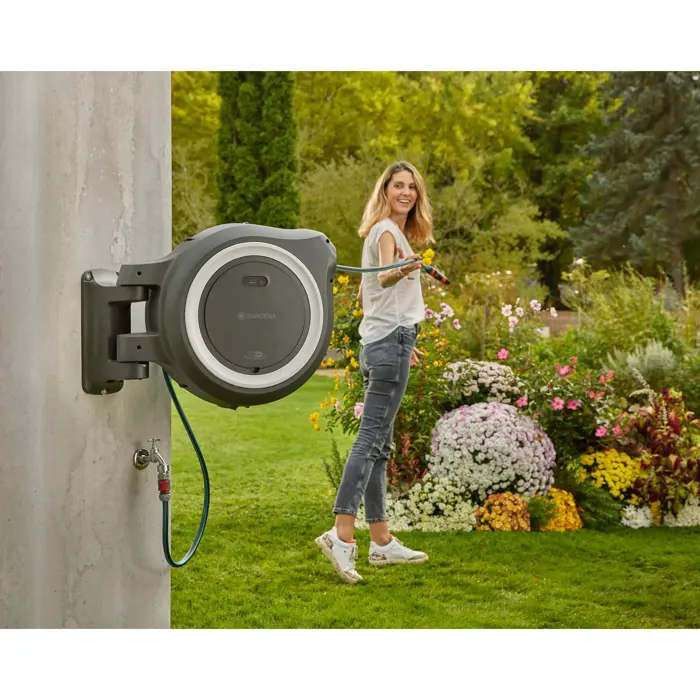 gardena-battery-powered-wall-hose-box-powerroll-xxl-18v-p4a--10804-18647-20-w.webp