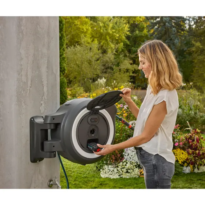 gardena-battery-powered-wall-hose-box-powerroll-xxl-18v-p4a--62575-18647-20-w.webp