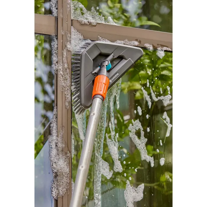 gardena-cleansystem-handle-brush-soft-flex-washing-brush-gre-21052-18812-20-w.webp