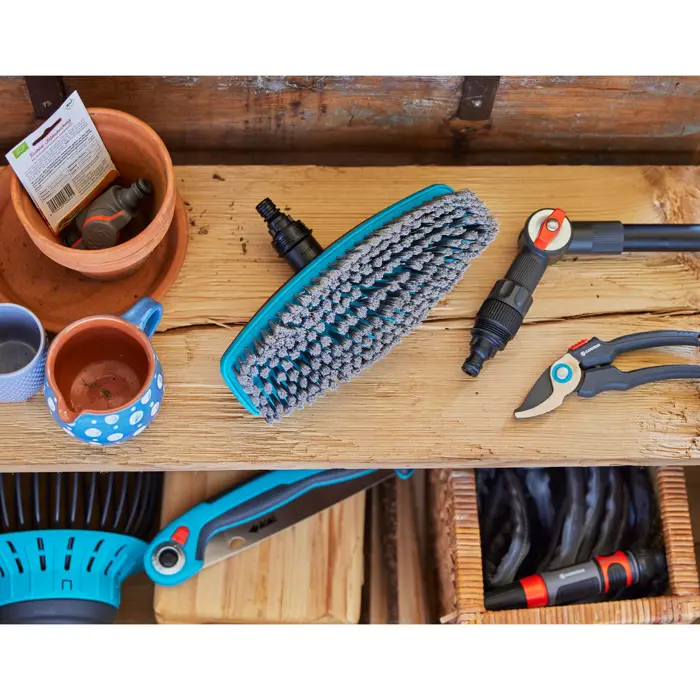 gardena-cleansystem-soft-handle-brush-washing-brush-greyturq-57957-18810-20-w.webp
