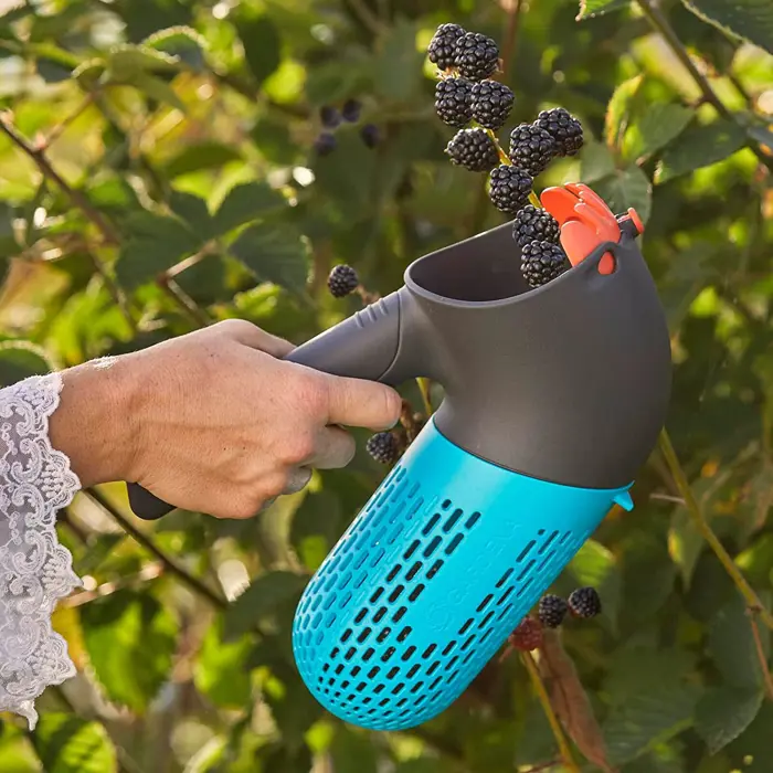 gardena-combisystem-berry-collector-fruit-picker-blackturquo-34096-17400-20-w.webp