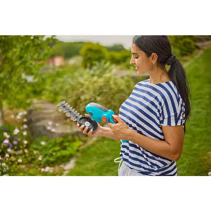 gardena-cordless-grass-shears-comfortcut-li-36-volts-set-wit-23901-09888-20-w.webp