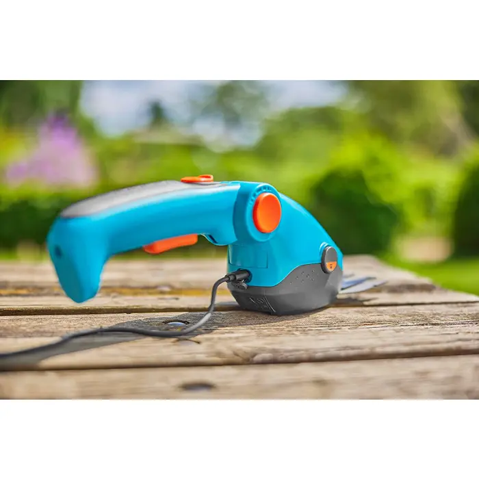 gardena-cordless-grass-shears-comfortcut-li-36v-turquoisebla-38344-09887-20-w.webp
